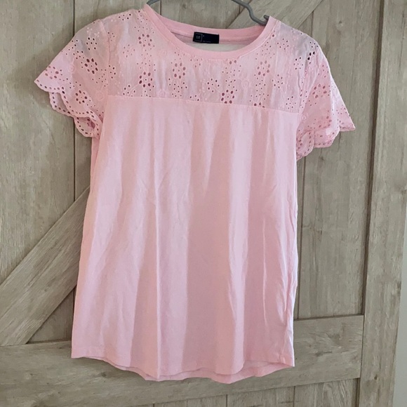 GAP Tops - Gap pink short sleeve eyelet top.